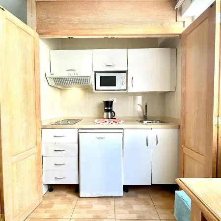 Appartement Studio Tr Has A Balcony, Pool And Nice View, Puerto De La Cruz